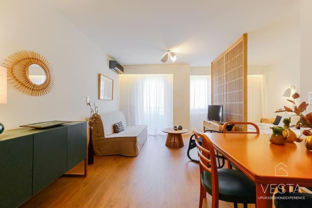 Elements Luxury Suite, Vesta Philoxenia Apartment *